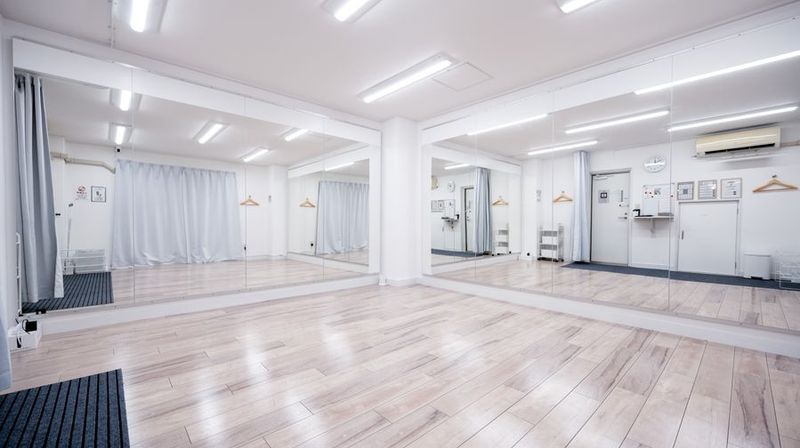 【神戸主要駅徒歩圏内】格安でレッスンができるレンタルスタジオ - レンタルスタジオaile(エール) 神戸三宮店