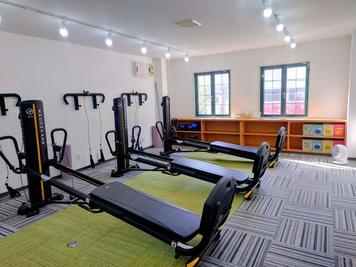 からだラボENCOMPASS STUDIOの室内の写真