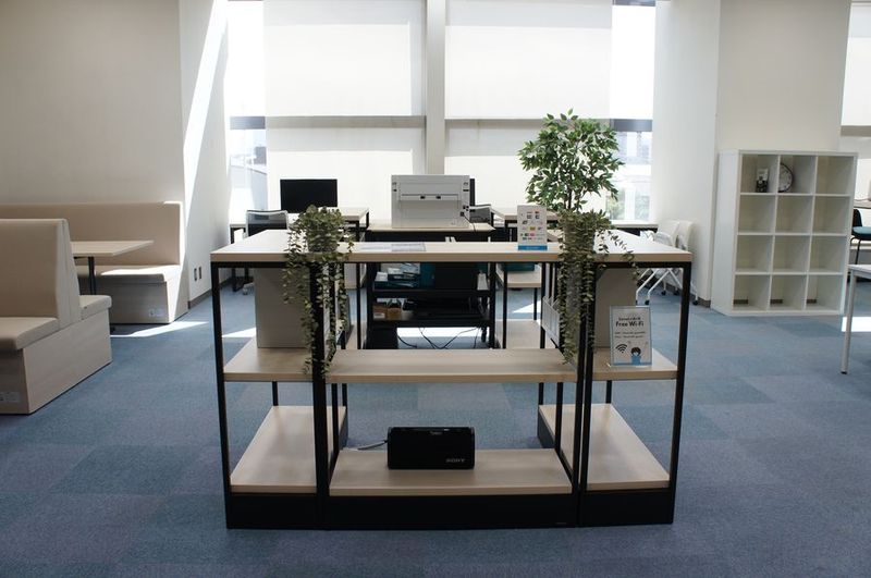 【6人掛けソファ席_2】‐コワーキングスペースSanoL・A・B - コワーキングスペースSanoL・A・B