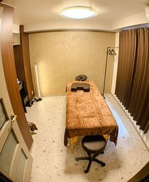 施術室空間となります。 - レンタルサロン　Retreat Salon(リトリートサロン) レンタルサロン Retreat Salon(リトリートサロン)の室内の写真