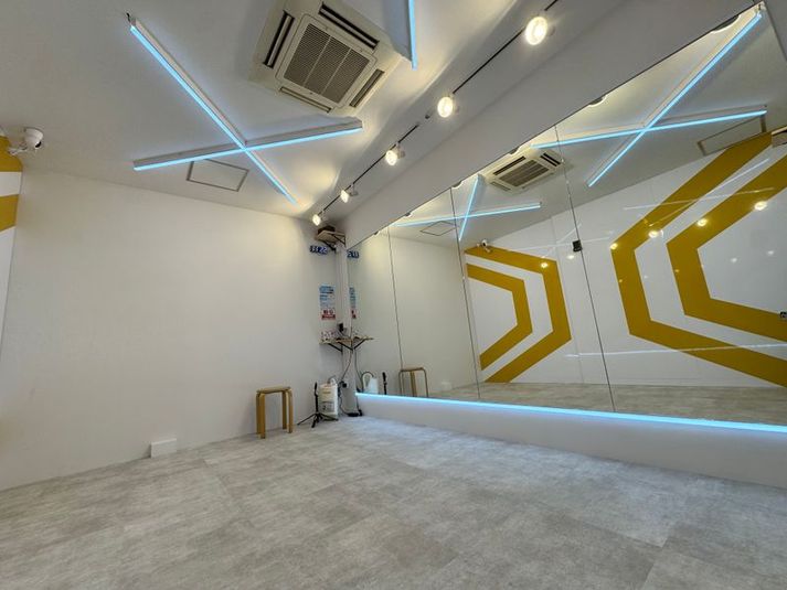 BUZZ福岡西新 3st｜ダンス・配信におすすめ！ - 【BUZZ福岡西新】ダンスレンタルスタジオ 24時間OK