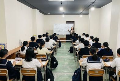 使用例）セミナーや学習塾会場として - ビジネスクリエーターズ小田原 フリールームの室内の写真