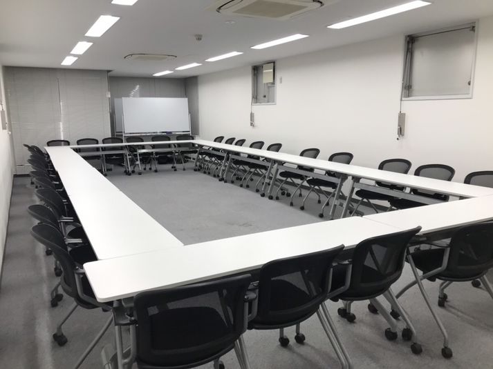 ワンコイン東京駅南口大会議室3F - ヒューリック八重洲第