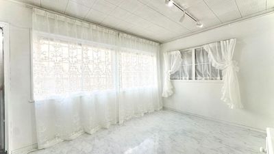 ホワイトパレット秋葉原店の室内の写真