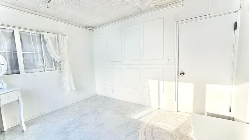 ホワイトパレット秋葉原店 - ホワイトパレット秋葉原店