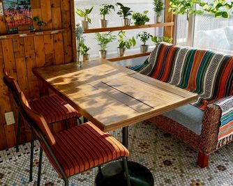 恵比寿駅付近のおしゃれなカフェです✨
撮影等のご相談も多く頂いております📸 - Relax CAFE 恵比寿西口 Relax CAFE 恵比寿西口｜イベント・撮影利用📸の室内の写真