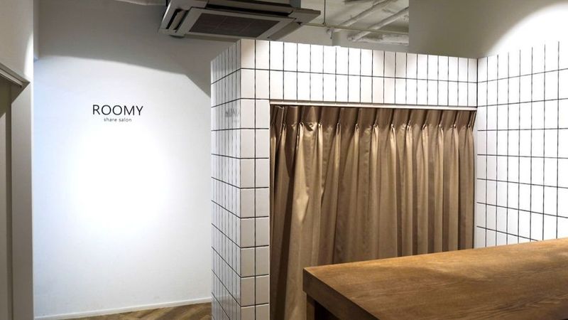 【横浜中区|半個室B/面貸しスタイリスト募集】◎1日6000円~ - ROOMY share salon