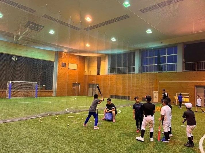 旧笠間東中学校 旧笠間東中学校・体育館の室内の写真