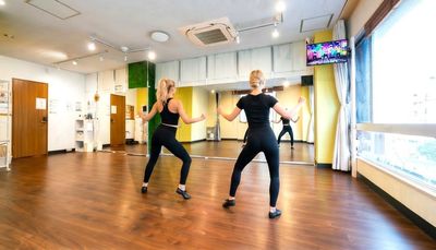 【国分寺駅1分】ダンスができるレンタルスタジオ｜31.4㎡｜当日予約可｜ヨガ・撮影・配信・演劇・コスプレ・講習会 - レンタルスタジオクラッセ国分寺