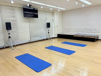 【期間限定価格❗️】明るく清潔✨️ダンス・ヨガ・ボイトレOK｜大型鏡＆音響あり｜初心者歓迎◎ - 目黒Cloverスタジオ