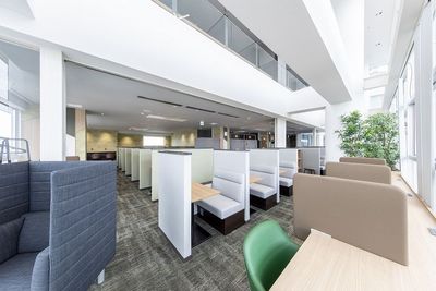BIZcomfort 三条木屋町 1名用WEB会議ルームBの室内の写真