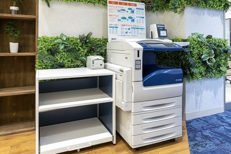 1名用WEB会議ルーム① - BIZcomfort大阪江戸堀