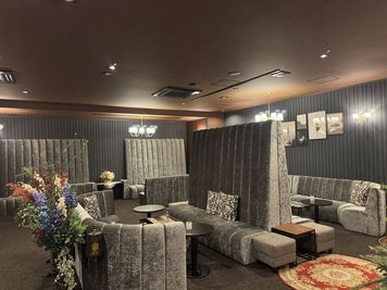 3〜4人掛けソファー×2・テーブル有り - 赤坂 Three 赤坂Threeの室内の写真