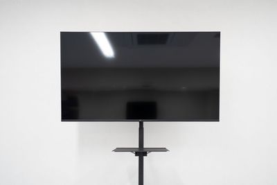 65インチ大型モニター - レンタルスタジオPalette 栄店 栄駅徒歩５分レンタルスタジオの設備の写真