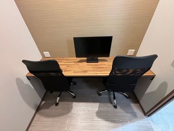 【柏駅から徒歩1分】モニター・フリードリンク付き2名個室（ブース6） - いいオフィス柏