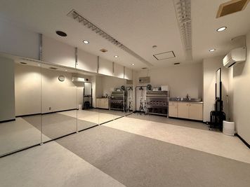 レンタルスタジオユニエル静岡駅前 【静岡駅5分】レンタルスタジオユニエル｜ダンス・撮影・3時間割の室内の写真