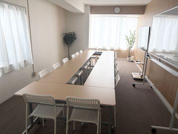 自然光のみ部屋全景 - akari room 新大阪 🌿西中島南方駅徒歩1分30秒｜声を出せる朝の個室｜🌿の室内の写真