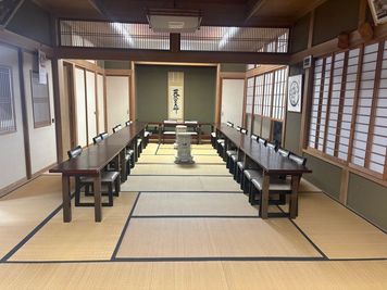 32畳の和室スペース - 諏訪八幡神社 神社まるごと貸切プラン（境内＋神社敷地内の和室）の室内の写真