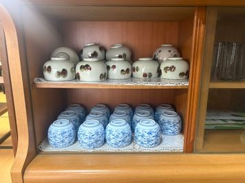 湯呑・コップはご利用いただけます - 諏訪八幡神社 貸しスペース（神社敷地内の和室）の設備の写真
