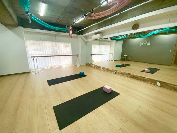 ダンススタジオ - 華楽坊芸術学校川崎校