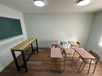 セルフ撮影スタジオ Chroma 学校セットの撮影スタジオの室内の写真