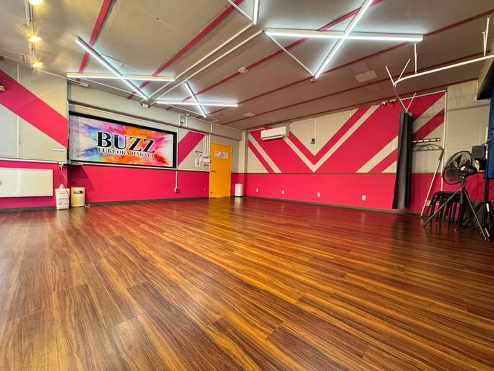 Ast - 福岡博多 レンタルスタジオ　STUDIO BUZZ