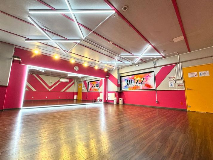 Ast - 福岡博多 レンタルスタジオ　STUDIO BUZZ