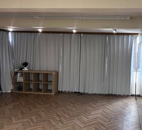 スポットライトを設置していますので、雰囲気を変えてダンスやヨガなどに♪ - STUDIO COSINESS 天王町の設備の写真