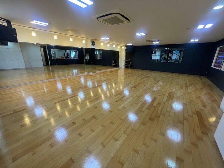 Aスタジオ ３０名収容 - DANCE＆FITNESS STUDIO ZEN