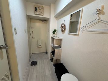 植物などでおしゃれな入り口♪ - レンタルスペース【アライン】の入口の写真