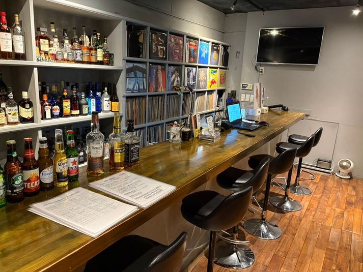ロックバーアズベリーパーク 【渋谷5分】著名人対談ロケ実績あり！完全防音ロックバーの室内の写真
