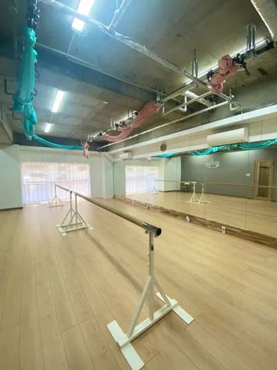 ダンススタジオ - 華楽坊芸術学校川崎校