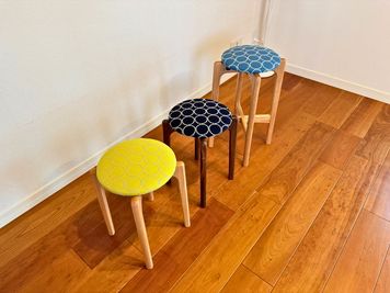 スツール - UH STUDIO  駐車場無料の屋上バルコニーのあるハウススタジオの設備の写真