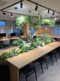 1名様用のWEB通話・会話可能席 - TONARI LOUNGE SHINYOKOHAMA