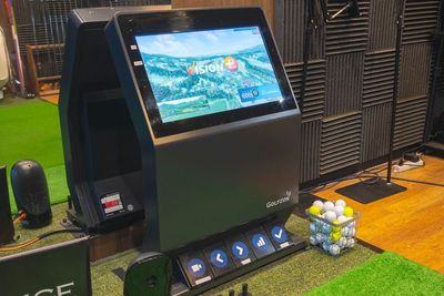 851_MY GOLF RANGE表参道の室内の写真