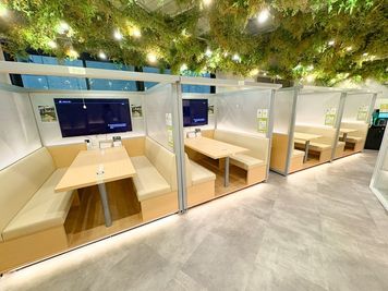 FEEEP 池袋東口店 FEEEP池袋東口店｜定員 1名半個室｜部屋番号17(S)の室内の写真
