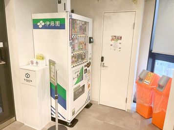 FEEEP 池袋東口店 FEEEP池袋東口店｜定員 1名半個室｜部屋番号17(S)の室内の写真