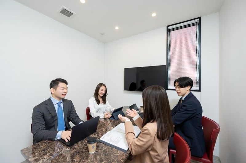 THE HUB 田町 会議室の室内の写真