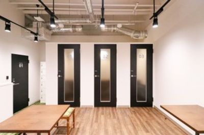 THE HUB 池袋 SOUTH B1-1／ブース（完全個室）の室内の写真