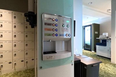 THE HUB 立川　 会議室の室内の写真
