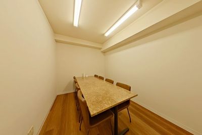 駅チカ!【会議室2】完全個室の会議室です。 - THE HUB 横浜桜木町
