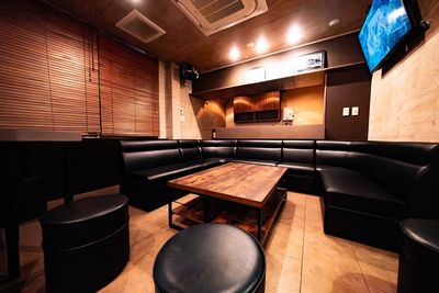【心斎橋駅徒歩3分】カラオケ付レンタルスペース｜完全個室｜最大14名｜飲食持込OK｜飲み会・誕生日会・二次会 - and more...SEASON2/レンタルスペース/完全貸切