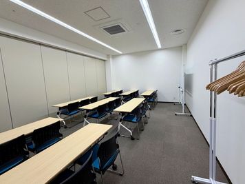 室内スクール形式 - 埼玉カンファレンスセンター 【大宮西口DOMⅡ】会議室3の室内の写真