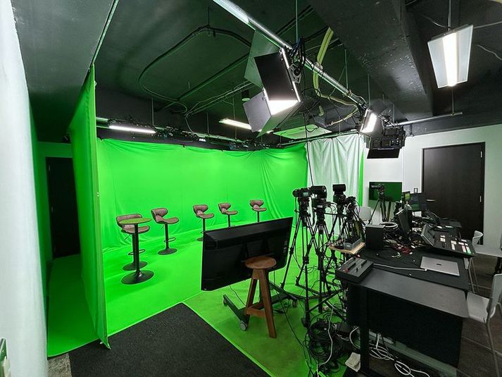 コミックススタジオ - DFビル7F コミックス株式会社　コミックススタジオ