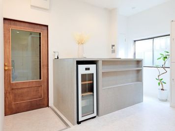 入口と受付風景 - SALON HIGORO SALON HIGORO 【野江店】の室内の写真