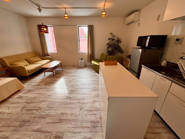 MeetingRoom No.2（半個室） - いいオフィス志津　by SAKULOUNGE