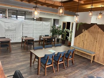 さくら住建株式会社　本社1階のラウンジスペース
※こちらもご利用いただけます。 - いいオフィス志津　by SAKULOUNGE MeetingRoom No.2（半個室）の室内の写真