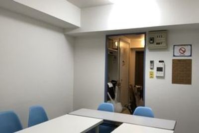 会議室　Y’s BOX 横浜 貸し会議室の室内の写真