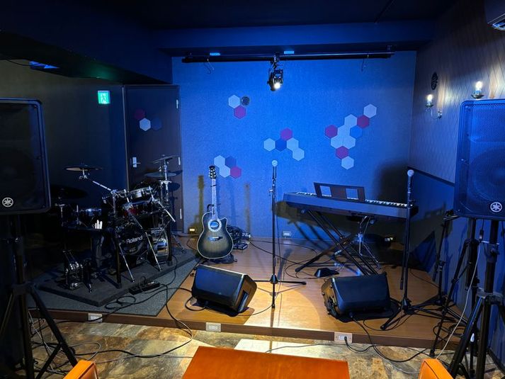 ライブハウス - LiveHouse "C'est la vie"