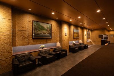 ロビー（会議の前後もホテルのくつろぎ空間をご利用いただけます） - TOYOHOTEL 貸し会議室A・B室（全室）の室内の写真